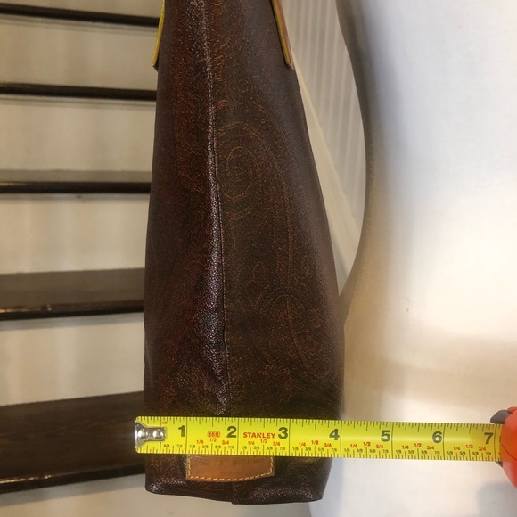 W ETRO Milano Red Paisley Vachetta Leather Tote Shoulder Bag Interior Zip Pocket - Picture 8 of 17